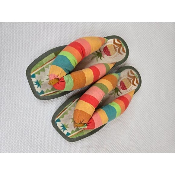 Farm Rio Colorful Stripe Fabric Sandals Padded Pineapple Flip-Flops Womens 7 - Picture 2 of 7